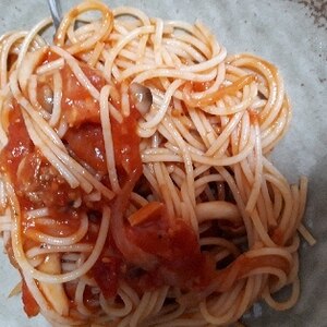 トマトとシメジのスパゲティ